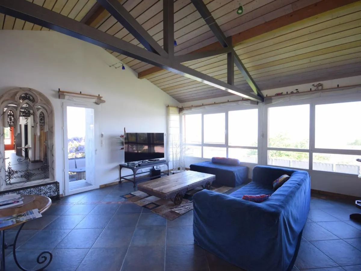 Holiday home Villa Avec Terrasse, Jardin, Proche Evian Et Pistes, Wifi, Parking - Fr-1-498-19 Lugrin