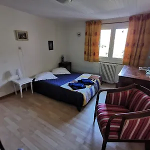Le Clos Habitación en casa particular